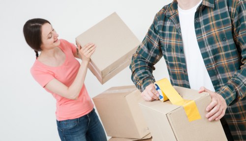 Residential and commercial moving truck service in Marylebone
